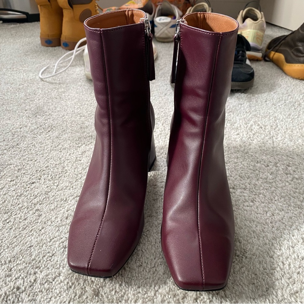 ALOHAS Purple Heeled Boots with Chunky Heel and Square Toe